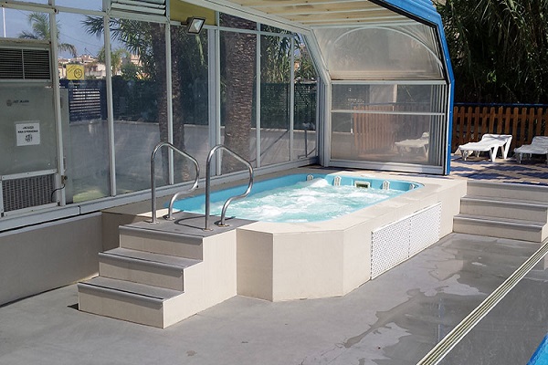 /campings/espana/comunidad-valenciana/valencia/valencia-costa/Alqueria/jacuzzi.jpg
