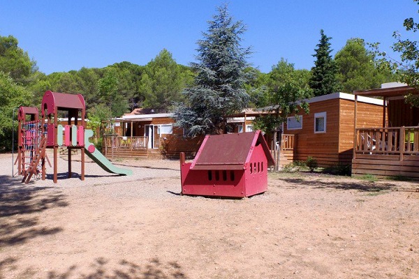 /campings/francia/languedoc-rosellon/herault/Villageleclosdescigales/camping-montagnac-les-vignes-1544533387-xl.jpg