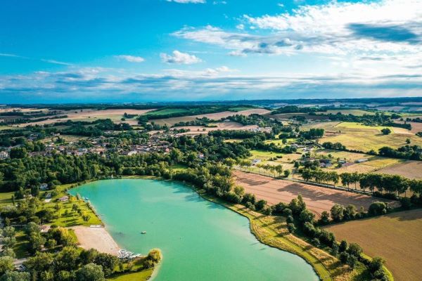 /campings/francia/midi-pirineos/gers/LesRivesDuLac/lac-de-l-uby.jpg